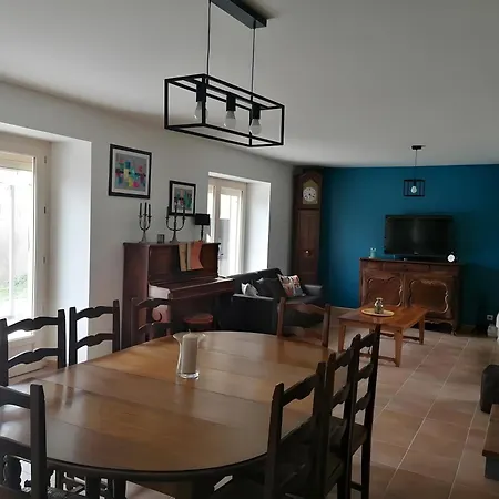 Dom wakacyjny Les Racines De Lili Cieurac