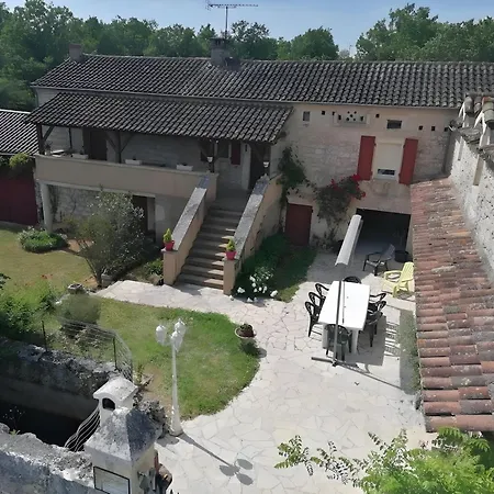 بيت للعطل Les Racines De Lili *